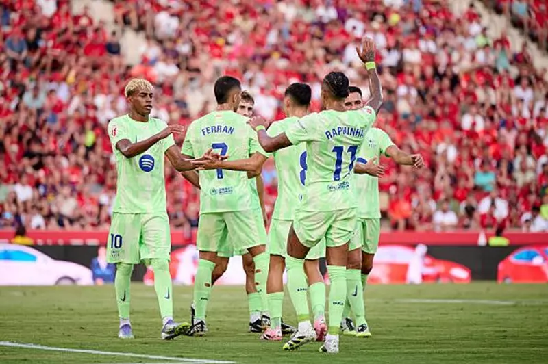 برشلونة